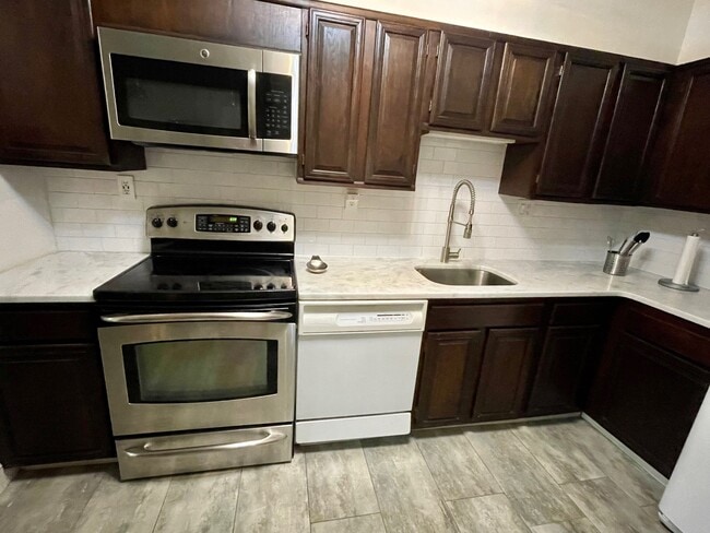 Photo - 5500 Holmes Run Pky Unidad 217
