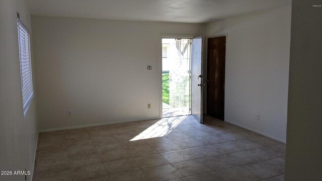 Photo - 1321 E Carol Ave Unit Apt 3