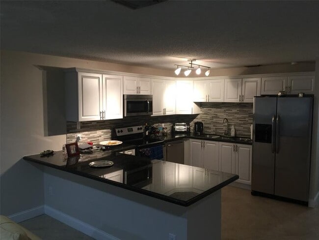 Photo - 22065 Las Brisas Cir