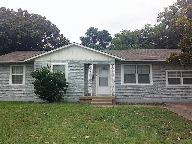 Building Photo - 12133 Hoblitzelle Dr Rental