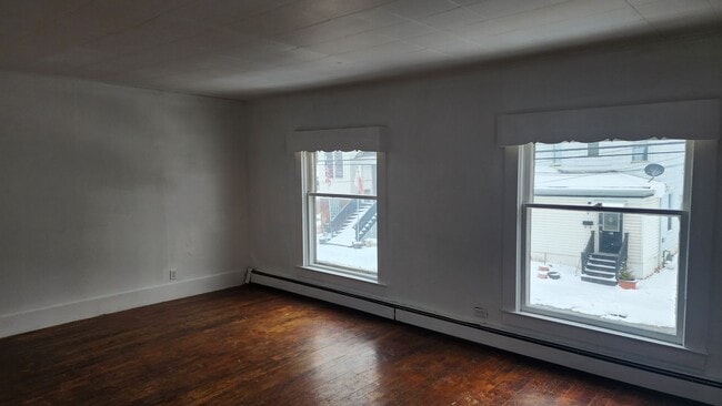 Photo - 8 Walker Ave Unit Apartment 2 - Upper