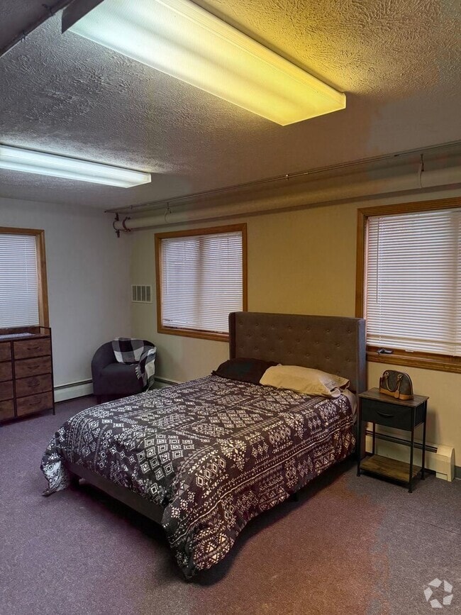 Building Photo - 104 State St Unit 3 Rental