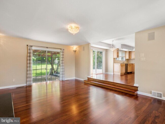 Photo - 612 Bough Rd