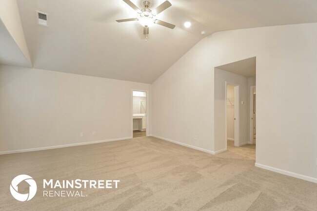 Photo - 376 Gourd St
