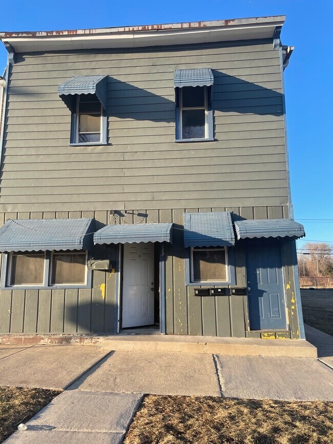 Building Photo - 169 E 23rd St