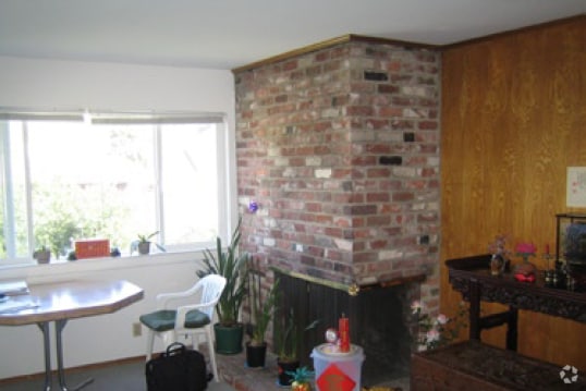 Typical Unit Interior - The Oxford Manor Apartments