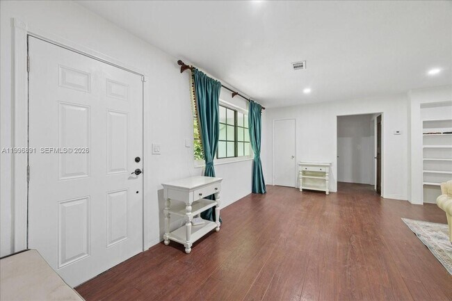 Photo - 3490 William Ave