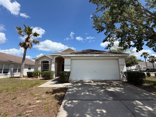 Building Photo - Private pool Single Family House 3 Beds 2 Baths, Resort Style Community. Easy access to Champions...