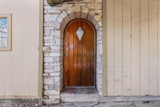 Photo - 1713 Cinnamon Path Unit B