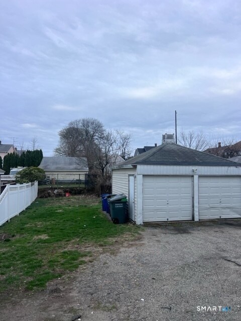 Photo - 183 Hawley Ave Unidad 1stfl