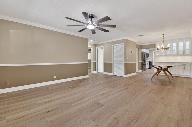 Photo - 1615 Shirley Ct