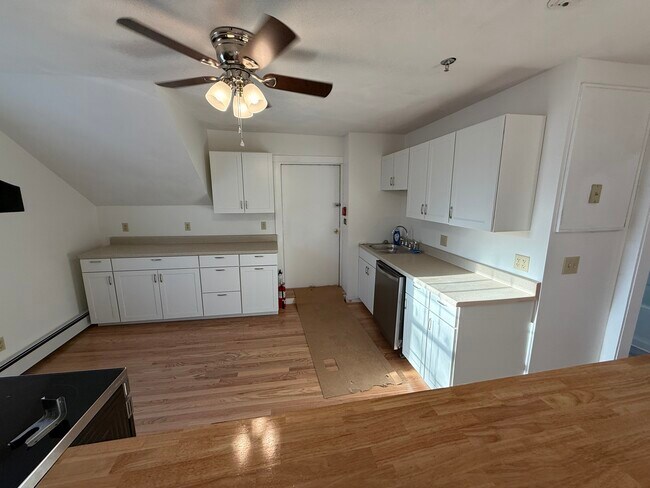 Photo - 62 South St Unit 62r South