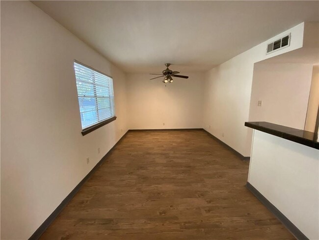 Photo - 4306 Avenue A Unit 113