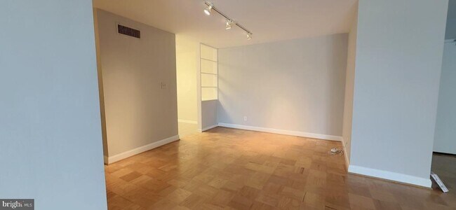 Photo - 4977 Battery Ln Unidad 1-311