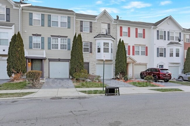 Photo - 779 Monet Dr