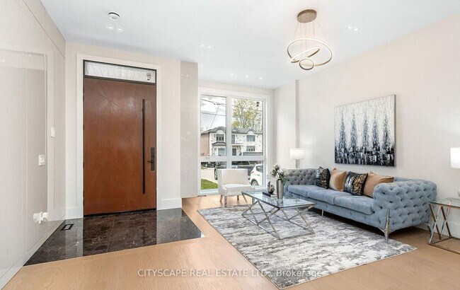 Photo - 55 Adanac Dr