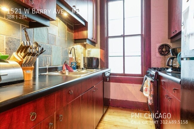 Photo - 1521 W Barry Ave Unit #1