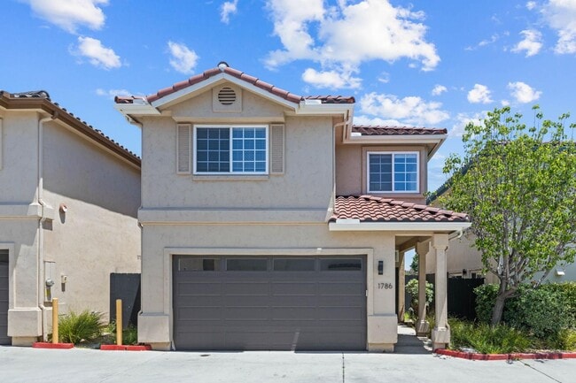 Building Photo - 1786 Elm Ave