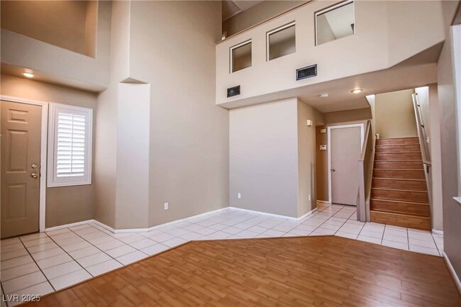 Photo - 10412 Shadowland Ave