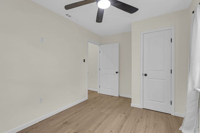 Photo - 332 Thomas Rd