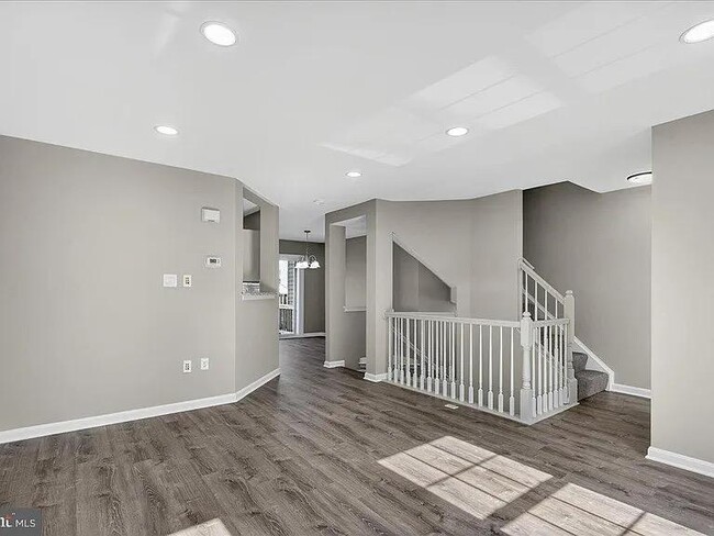 Photo - 22989 Whitehall Terrace