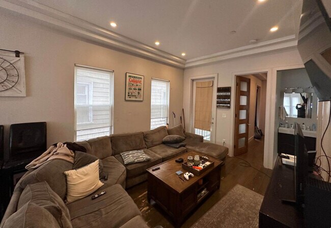 Photo - 24 Washburn St Unidad 1