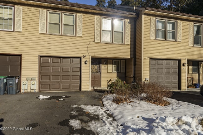Building Photo - 12 Whispering Pines Rd Rental