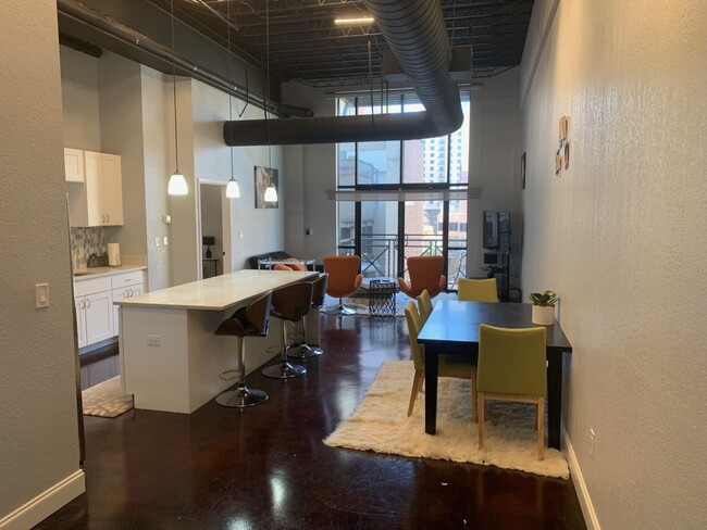 Photo - 214 E Travis St Condo Unit 305