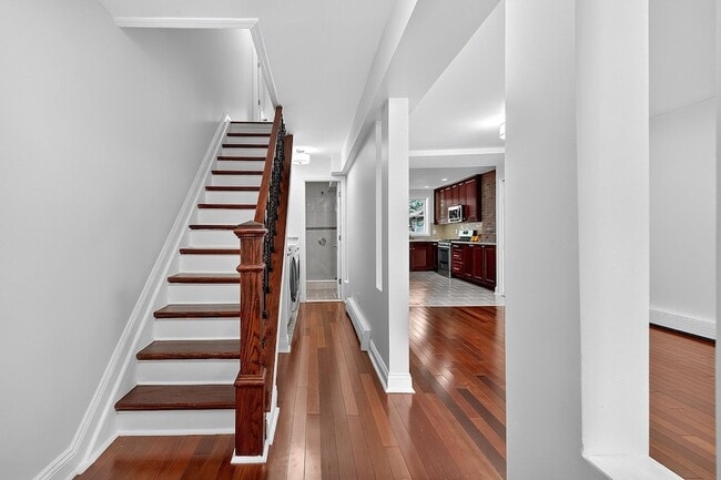 Photo - 382 Webster Ave