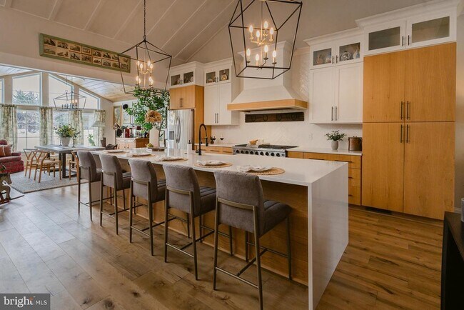 Photo - 13230 Falls Rd