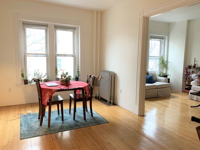 Photo - 64 Vinal Ave Unidad 2