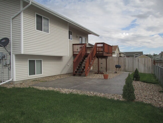 Photo - 4 BEDROOM | 2 BATH | DOUBLE CAR GARAGE | R...