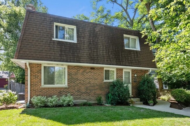 Photo - 2500 Green Bay Rd