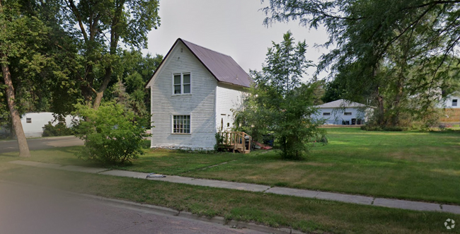 Building Photo - 828 W 2nd-2 Bedroom House