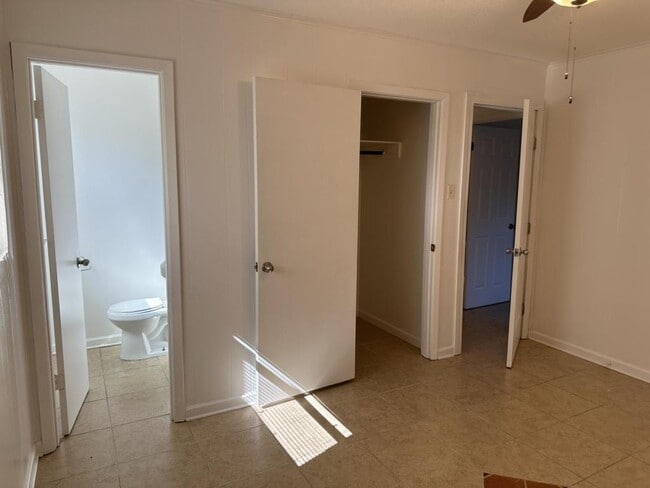 1003 Shirley Dr