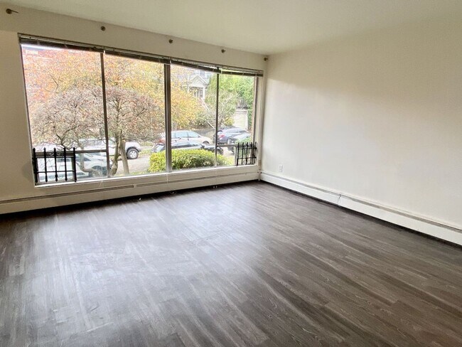 Photo - Hamlin Place