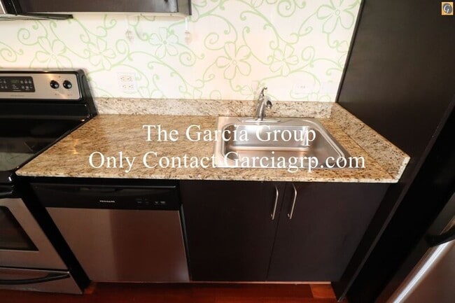 Photo - 111 SW Harrison St Unidad #18E