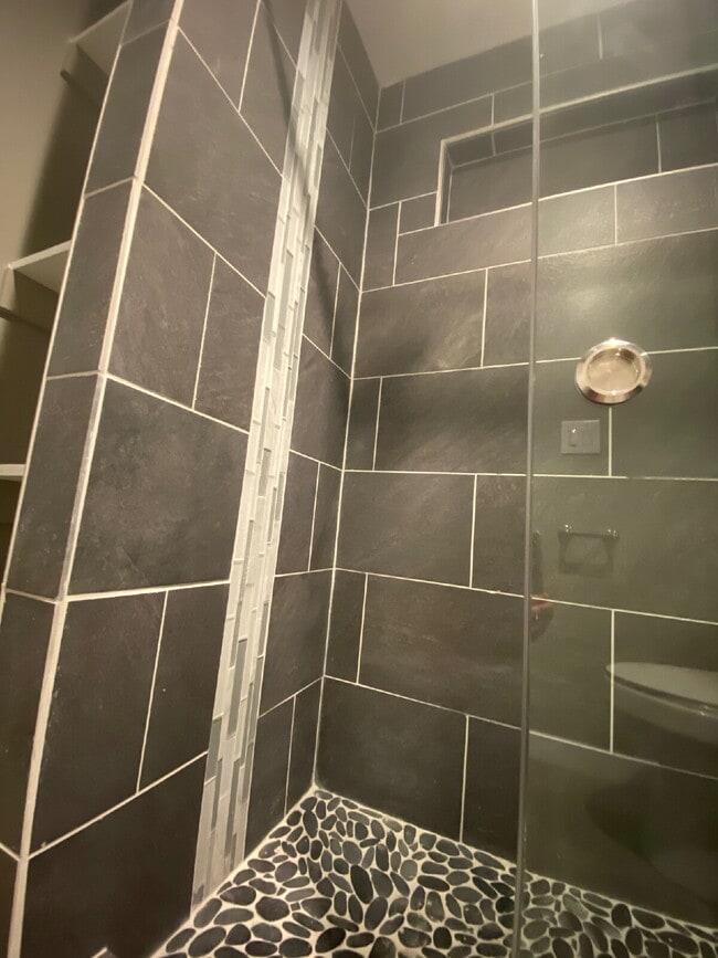 Building Photo - 7132 47th Ave SW Unit 4