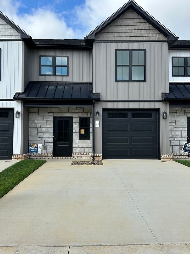 Beautiful new townhouse located in the new... - Beautiful new townhouse located in the new...