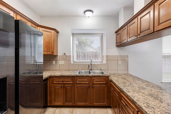 Photo - 6827 Hollow Hearth Dr