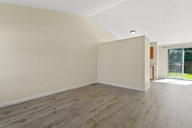 Photo - 8465 Ilex Dr