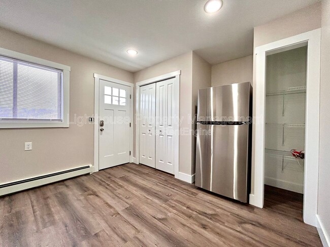 Photo - 2876 Taft Ave SW Unidad 4