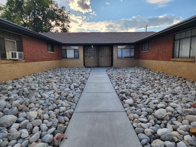 Photo - Charming 2 Bed 1 Bath in Park Hill!