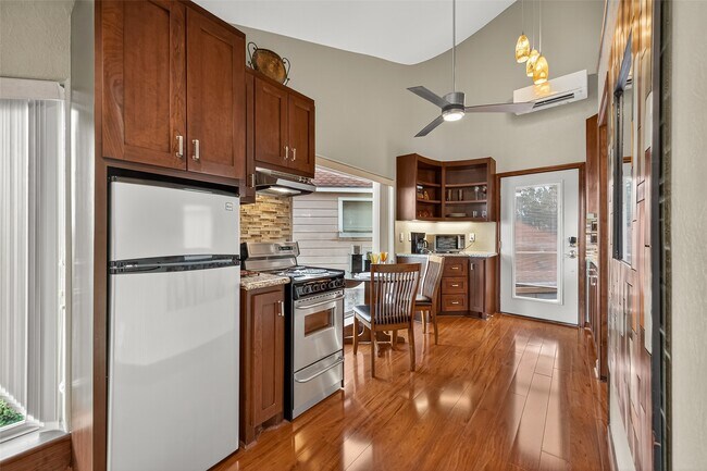 Photo - 1623 Lake Arbor Dr