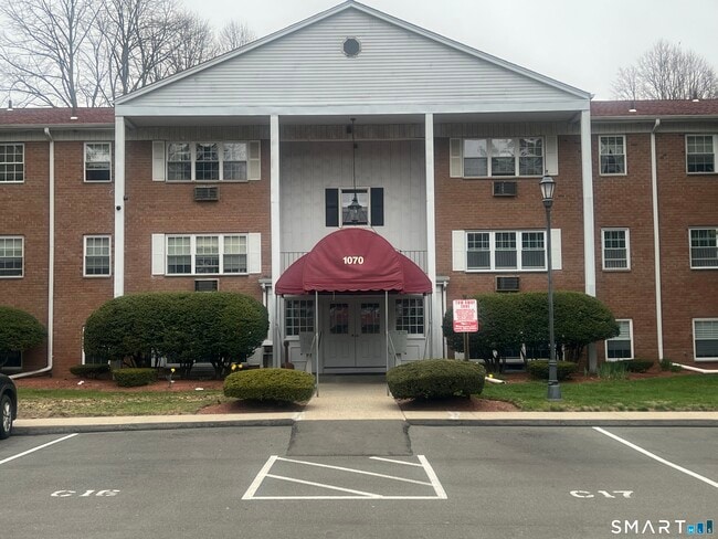 Building Photo - 1070 New Haven Ave Unit 77