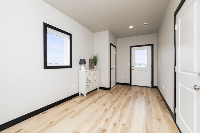 Photo - 4-bedroom, 3-bathroom Horace Single-Family...
