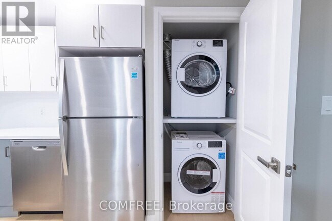 Photo - 155 Hagar St