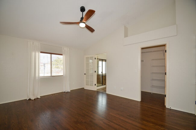 Photo - 5922 Wolf Village Dr