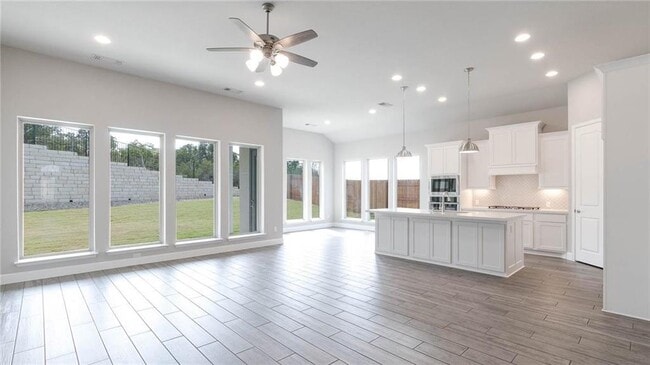 Building Photo - 6313 Empresa Dr Rental
