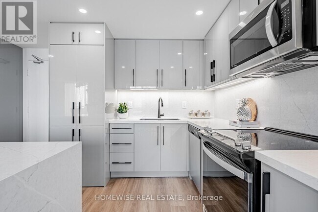 Photo - 7 Jackes Ave Unité PH2903